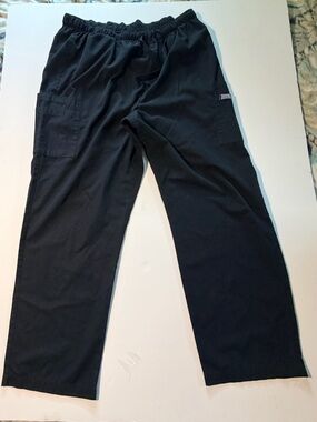 Women”s Black Elastic-Waist Cargo Scrub Pants